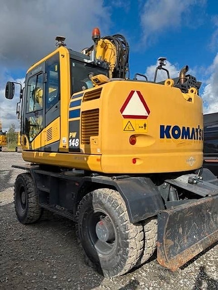 Komatsu PW148-11 4 of 5
