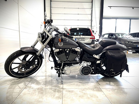 Harley-Davidson Breakout Twin Cam 103 B Cobra Ny Bes 1381 mil 14 of 25