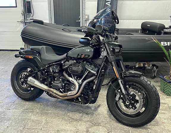 Harley-Davidson Fat Bob 114 V-Twin Milwaukee-Eight | Vance 2 of 5