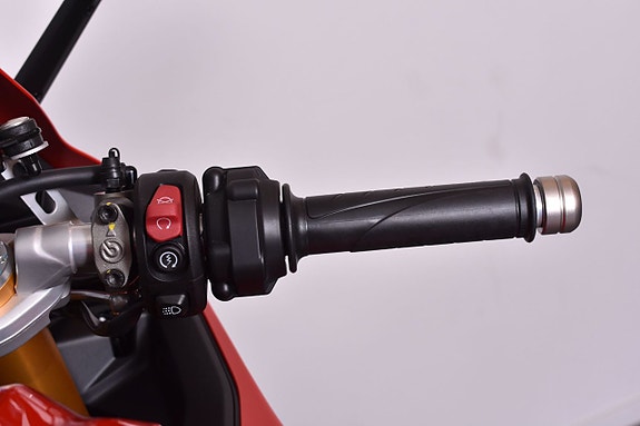 Ducati Panigale V2 S 10 000:- i rabatt/ Bike trollhättan 11 of 21