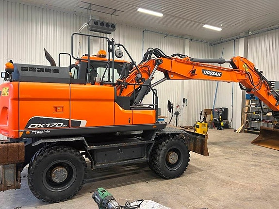Doosan DX170W-5