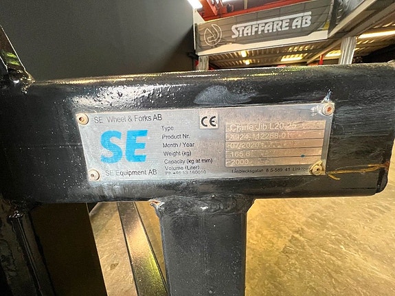 SE Equipment  Materialhanteringsarm 2000 kg L20-25 3 of 3