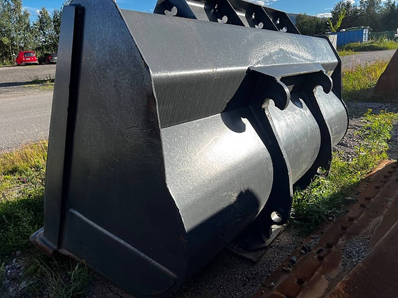 Skopa till Volvo L180