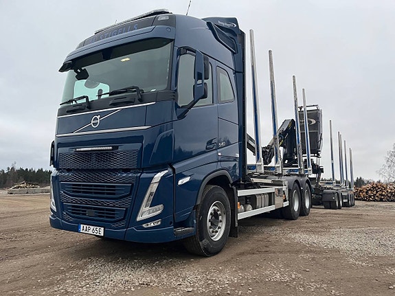 Timmerekipage Volvo FH 6x4 + 5 axlad Hogstad svets vagn