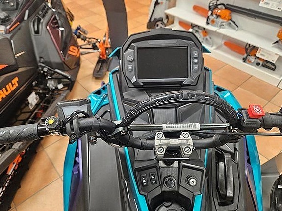 Polaris 9R Khaos 155 CRAZY DEAL ABRIS Dalarna Köp ONLINE 4 of 6