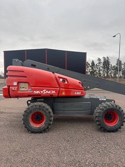 Bomlift 22m SkyJack 66T - Begagnad 2 of 9