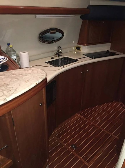 Sealine T47-2001  2 x 480 hk Volvo Penta tamd 74 P 9 of 12