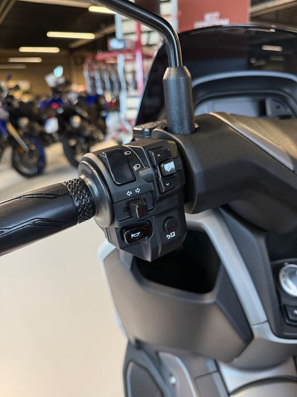 Yamaha Nmax 125 Tech Max *Nu hos oss* 8 of 8