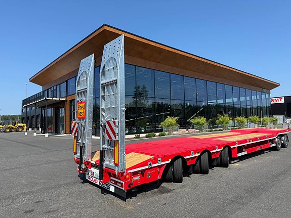 Hakarps - ROJO 42 tons maskinvagn tvångstyrning axel 3,4,5