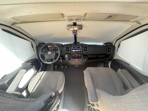 Fiat Dethleffs  2,3 MultiJet 130Hk // Långbäddar// B-Körkort // Ny bes 10 of 18