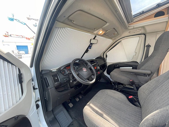 Fiat Dethleffs  2,3 MultiJet 130Hk // Långbäddar// B-Körkort // Ny bes 9 of 18