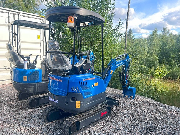 Minigrävare Nya uppgraderade Rippa R15 med tillbehör 4 of 5