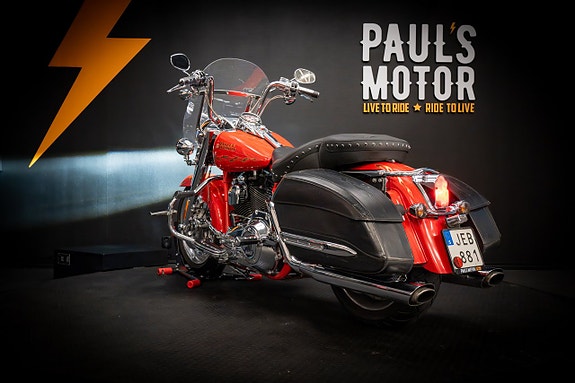 Harley-Davidson Road King CVO (FLHRSE3) "Vance&Hines" 5 of 19