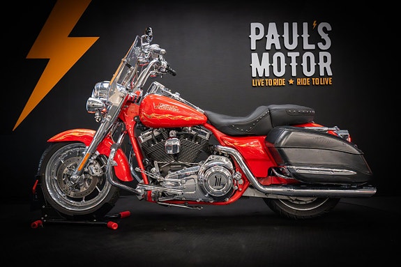 Harley-Davidson Road King CVO (FLHRSE3) "Vance&Hines" 6 of 19
