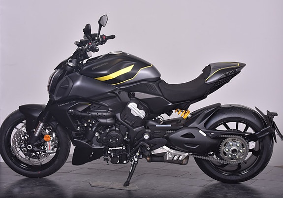 Ducati Diavel V4 Spara 37 100kr/ Demo hoj/ Gått 75mil 4 of 5