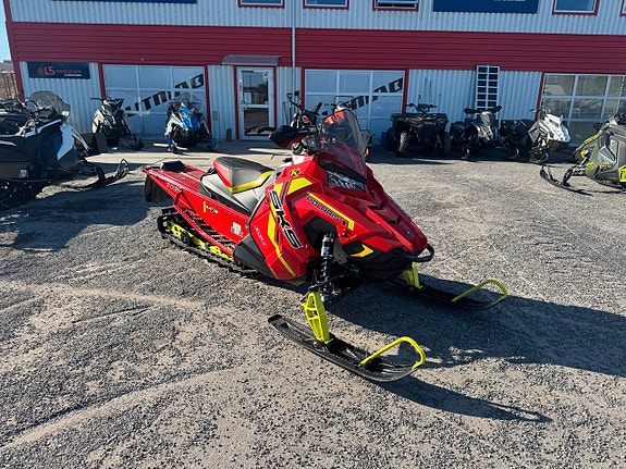 Polaris SKS 850 146"