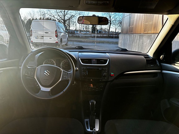 Suzuki Swift 8 of 8