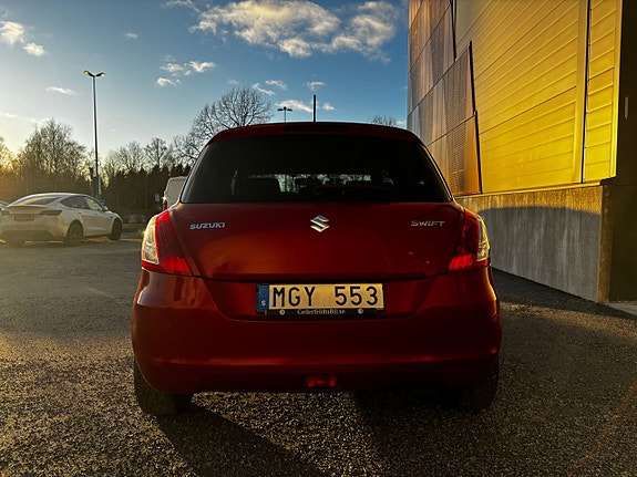 Suzuki Swift 4 of 8