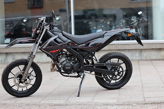 Rieju MRT Black Edition | 45km/h | Crossmoped 15 of 20