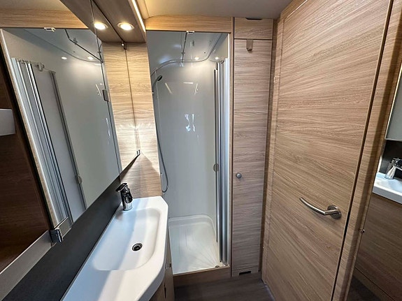 Knaus 650 PEB 20 of 24