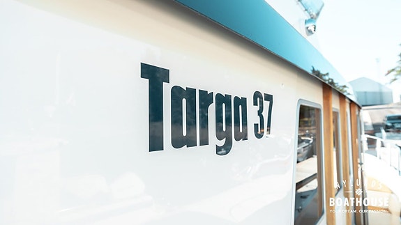 Targa 37+ Hi-Fly CFC | 2x Volvo D6-370A-F 28 of 30