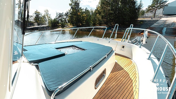 Targa 37+ Hi-Fly CFC | 2x Volvo D6-370A-F 29 of 30