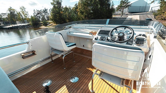 Targa 37+ Hi-Fly CFC | 2x Volvo D6-370A-F 18 of 30