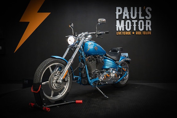 Harley-Davidson Rocker C (FXCWC) *Vance & Hines* 8 of 15