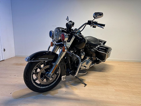 Harley-Davidson Road King Police 3 of 4