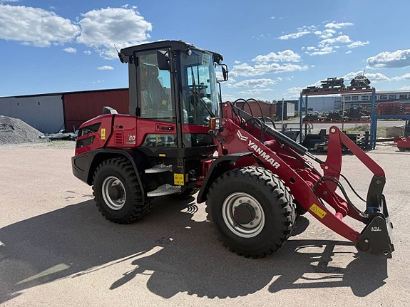 Yanmar V80-5 / 5tons lastmaskin / 36km