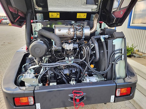 Yanmar V80-5 / 5tons lastmaskin / 36km 6 of 10
