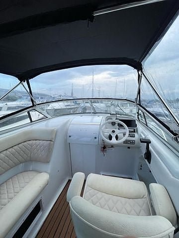 Chris Craft Crowne 262 3 of 5