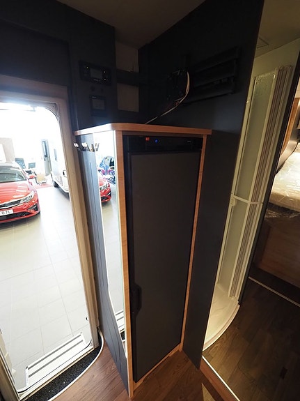 Knaus L!ve Wave 700 LX Mässerbjudande I AUT I Backkamera I Taksäng 12 of 22