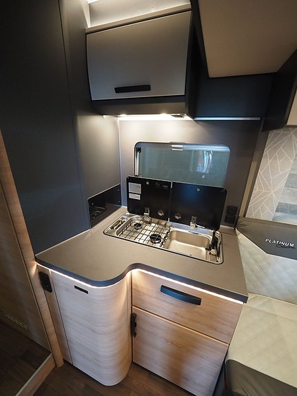 Knaus L!ve Wave 700 LX Mässerbjudande I AUT I Backkamera I Taksäng 15 of 22