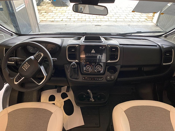 Adria Coral 670 DL 60 Y / B-körkort / Face to Face / Automat 5 of 18