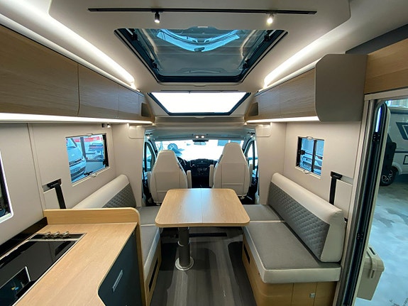 Adria Coral 670 DL 60 Y / B-körkort / Face to Face / Automat 8 of 18