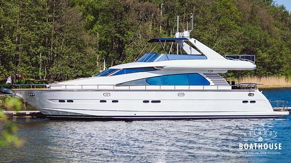 Elegance 68 | 2x Man D2442 1300 hp 2 of 5