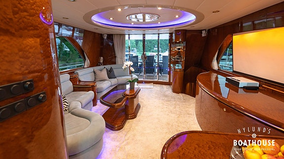 Elegance 68 | 2x Man D2442 1300 hp 25 of 30