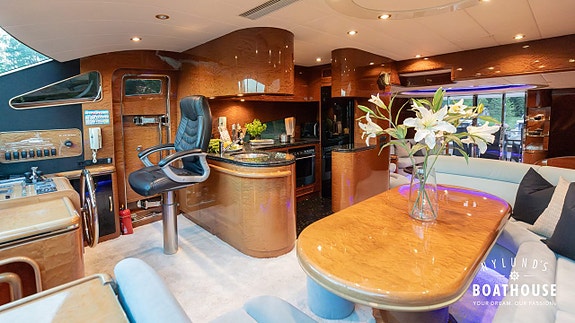 Elegance 68 | 2x Man D2442 1300 hp 29 of 30