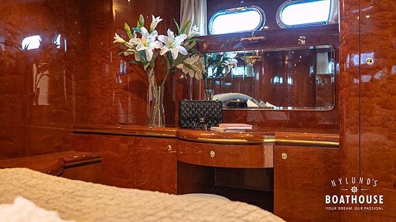 Elegance 68 | 2x Man D2442 1300 hp 15 of 30