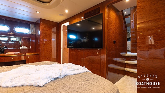 Elegance 68 | 2x Man D2442 1300 hp 16 of 30