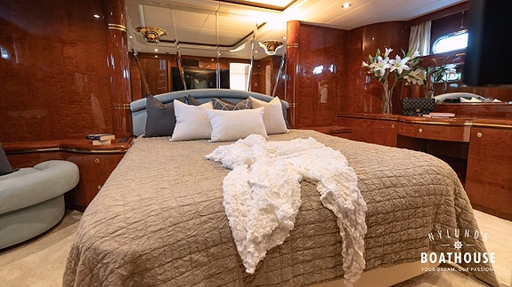Elegance 68 | 2x Man D2442 1300 hp 14 of 30
