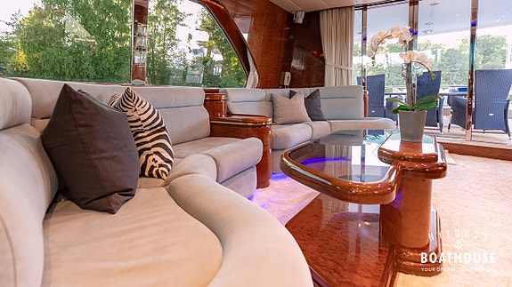 Elegance 68 | 2x Man D2442 1300 hp 12 of 30