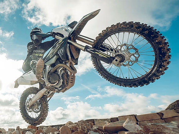 Triumph TF 450-E  / Höstkampanj / Räntefritt 24mån 5 of 11