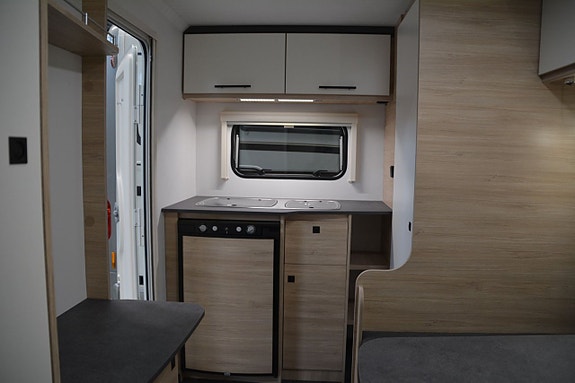 Caravelair Alba 400  Ny 6 of 17