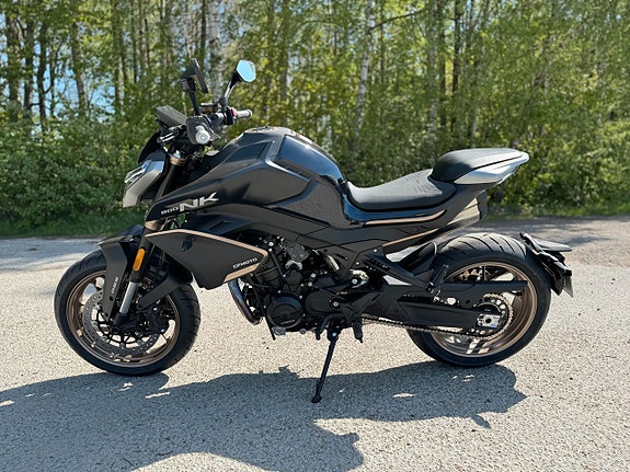 CFMOTO NK 800  O.M.G LEVERANS 2 of 12