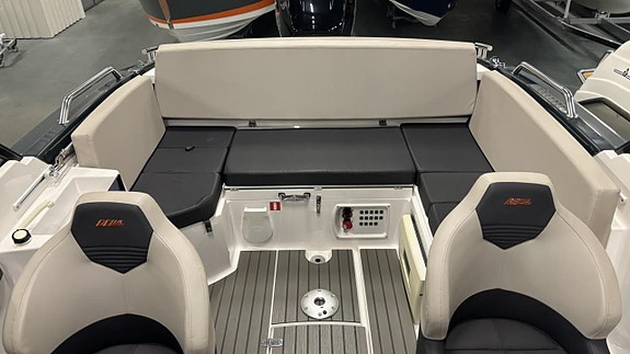 Bella 700 BR -17 med Mercury F 250 XL DTS -17 5 of 8