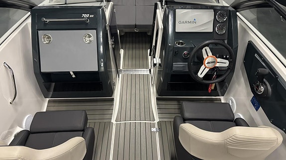 Bella 700 BR -17 med Mercury F 250 XL DTS -17 4 of 8