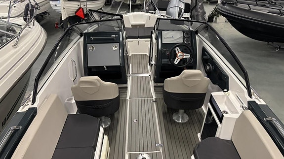 Bella 700 BR -17 med Mercury F 250 XL DTS -17 3 of 8