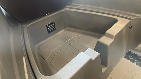 SeaStorm 17 Dark Grey | Mercury F60 10 of 19